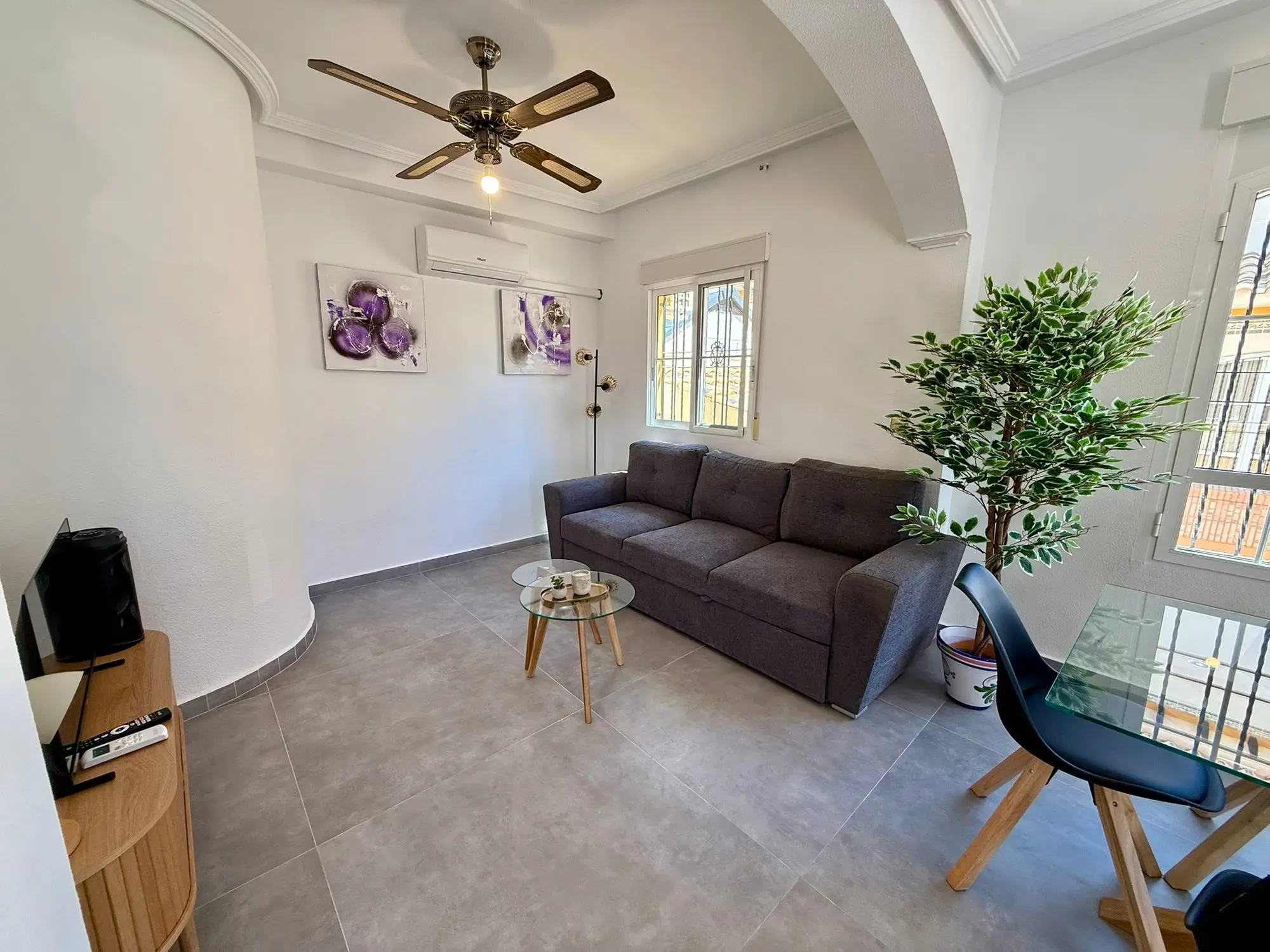 Renovated quad villa with sea views in Orihuela Costa, photo 8 of 32